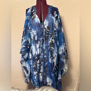 Jennifer Lopez Blue and White short dress or beach coverup